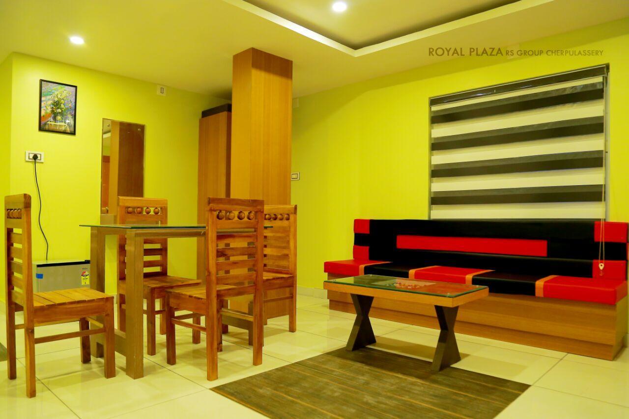 Royal Plaza Residency Hotel Cheruppulasseri ภายนอก รูปภาพ