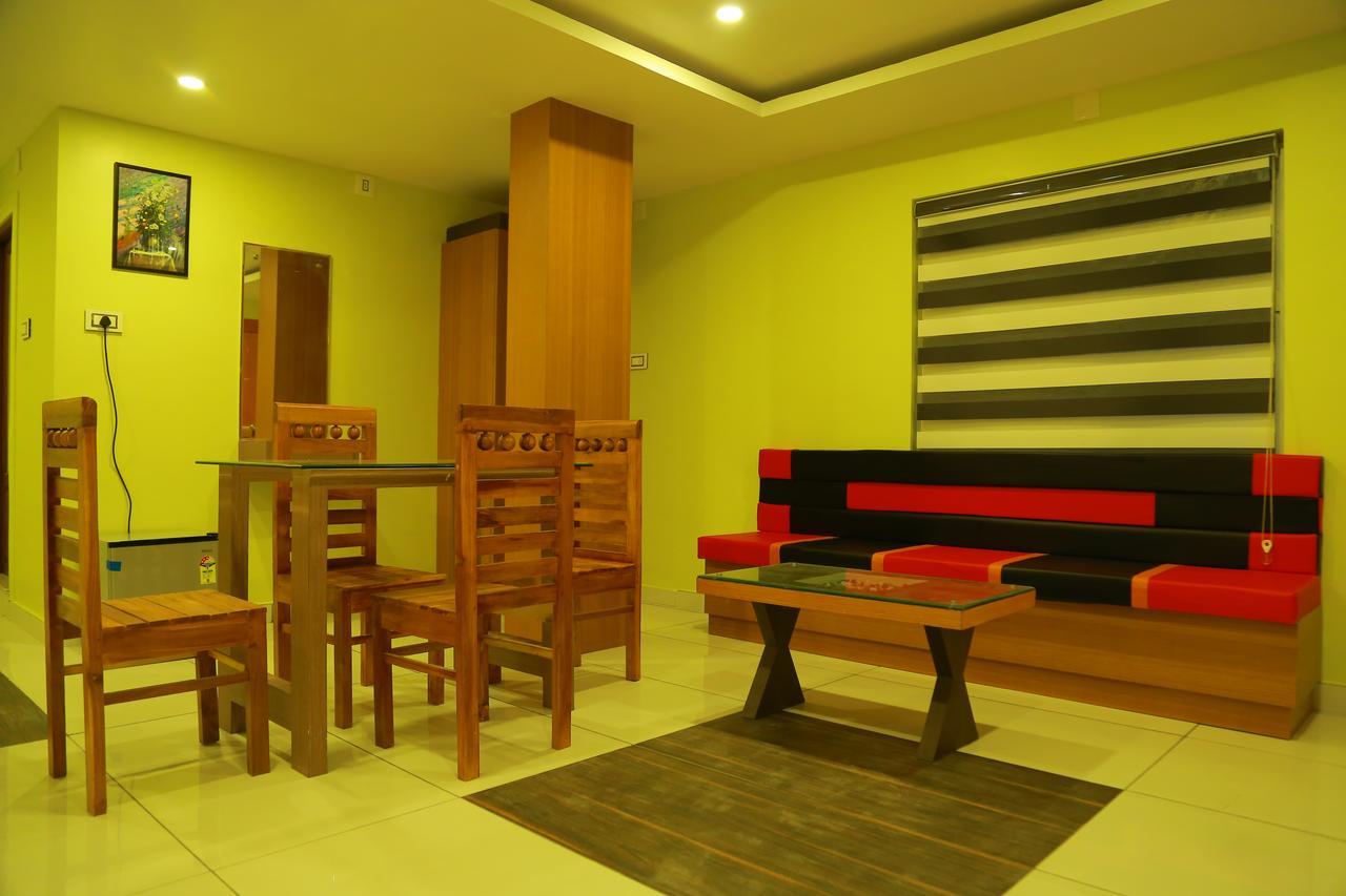 Royal Plaza Residency Hotel Cheruppulasseri ภายนอก รูปภาพ